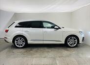 Audi Q7 31