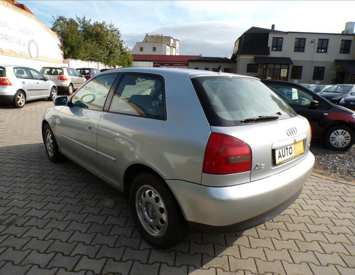 Audi A3 4