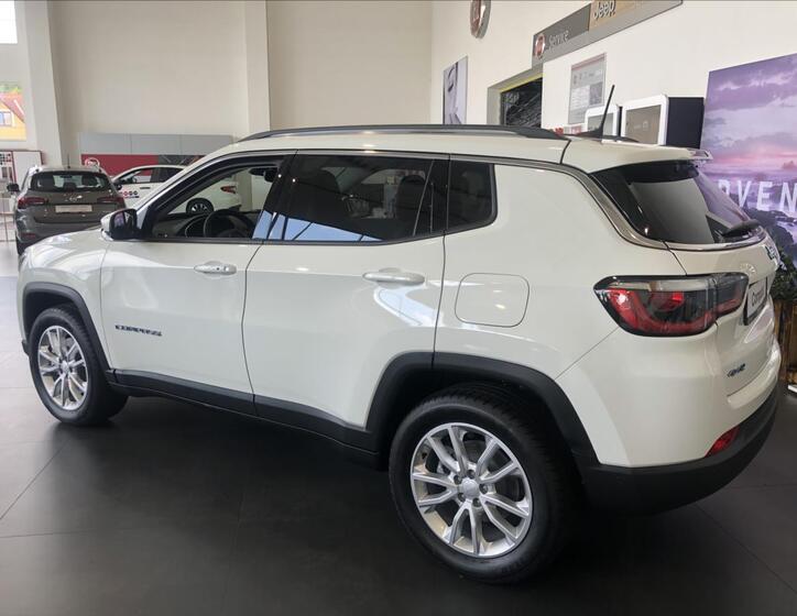Jeep Compass 5