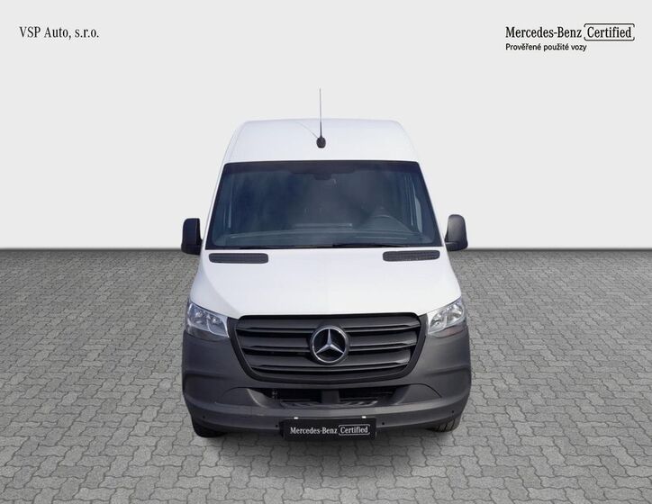 Mercedes-Benz Sprinter 8