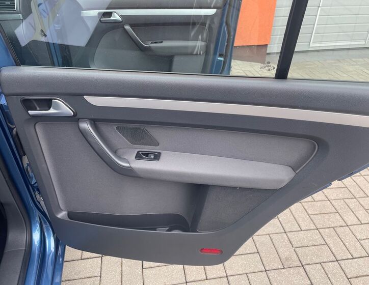 Volkswagen Touran 19
