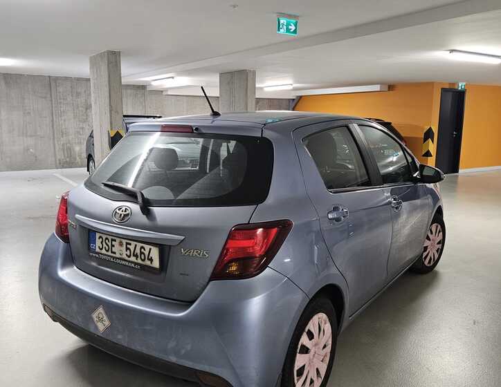 Toyota Yaris 9