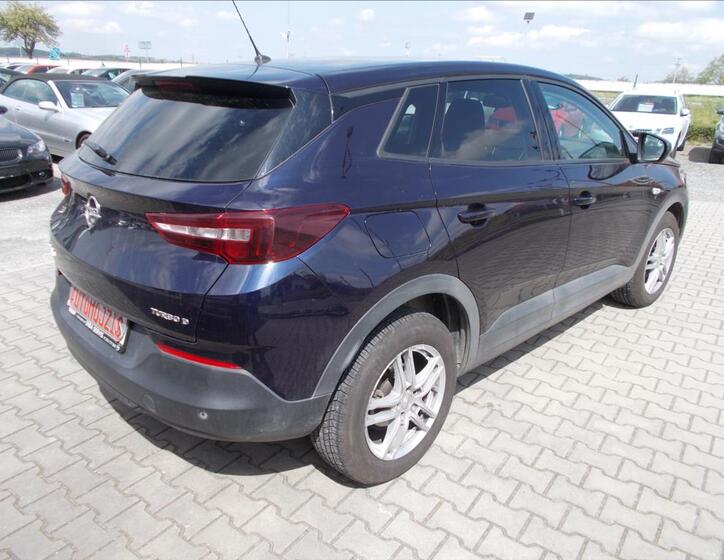 Opel Grandland X 10
