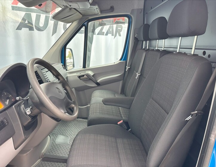 Mercedes-Benz Sprinter 9