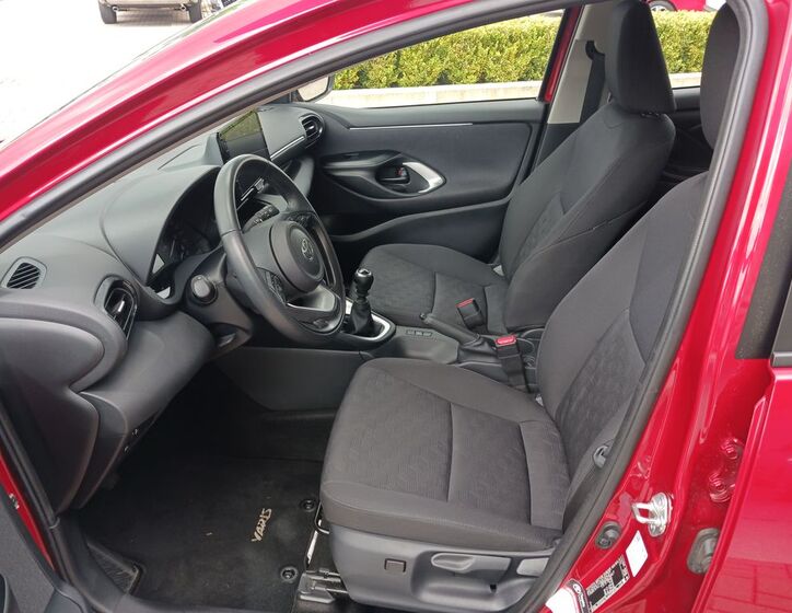 Toyota Yaris 9