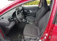 Toyota Yaris 9