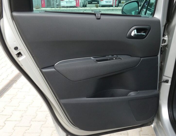Peugeot 5008 29
