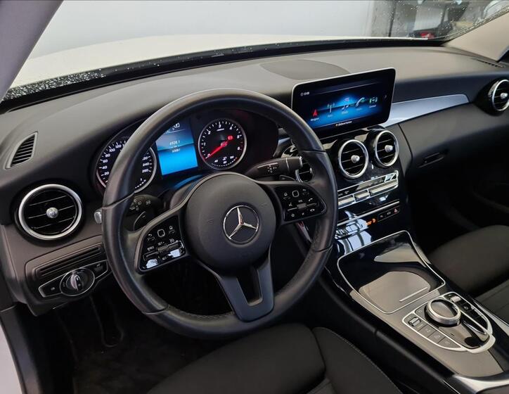 Mercedes-Benz Třídy C 9