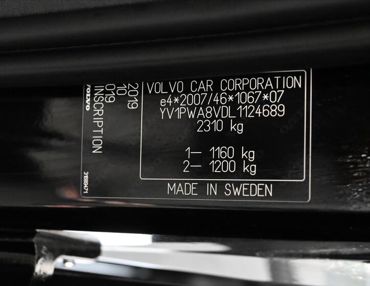 Volvo V90 8