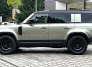Land Rover Defender 3