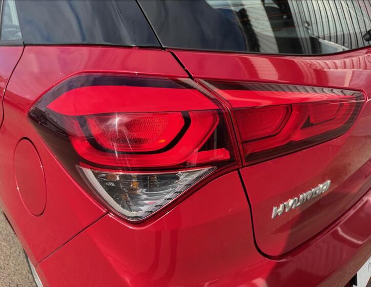 Hyundai i20 21
