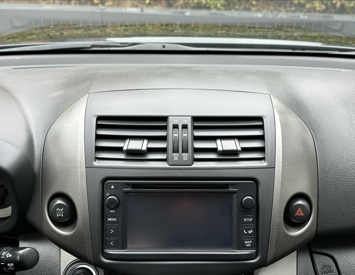 Toyota RAV4 23