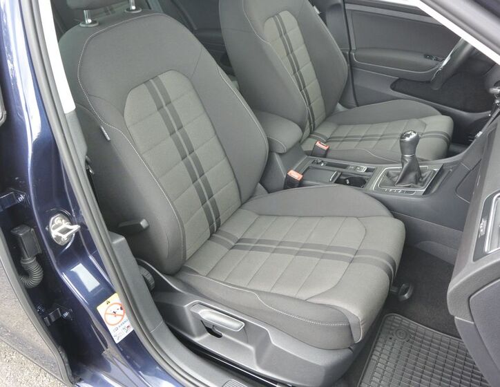 Volkswagen Golf 31