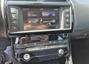 Jaguar XE 19