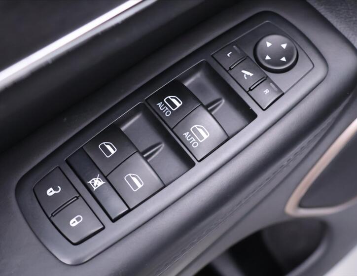 Jeep Grand Cherokee 16