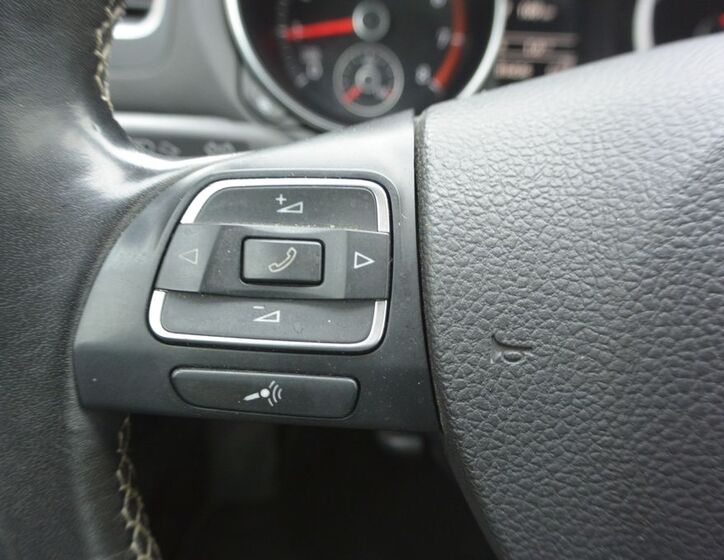 Volkswagen Golf 15
