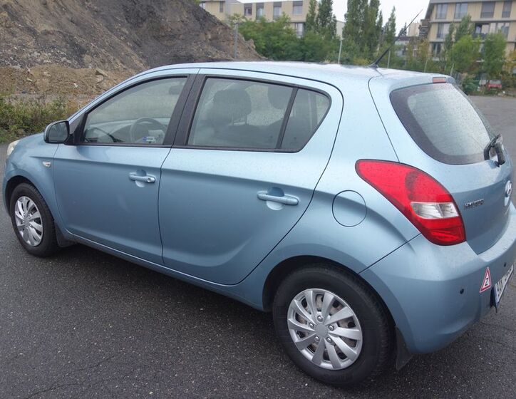 Hyundai i20 10