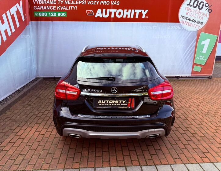 Mercedes-Benz GLA 8