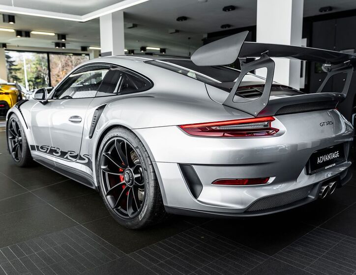 Porsche 911 4