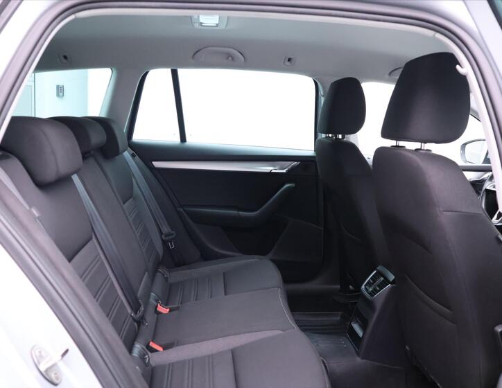 Škoda Octavia 15