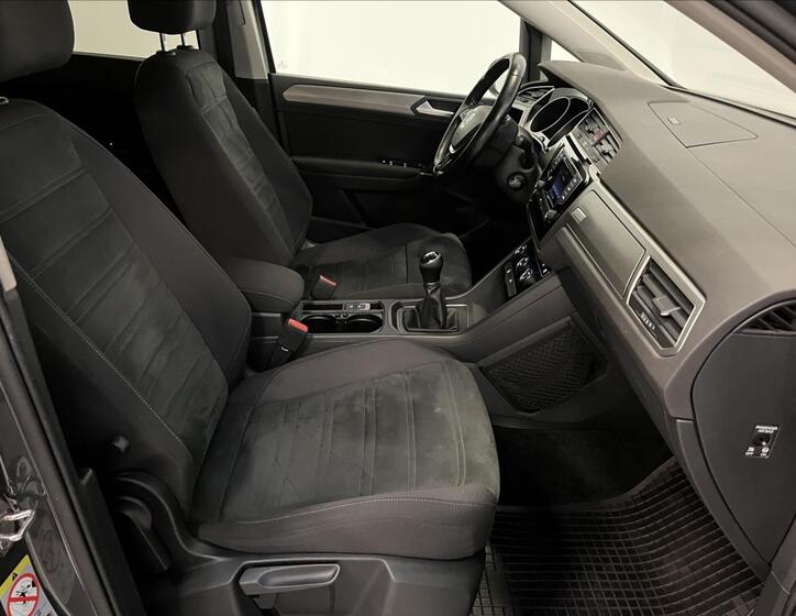 Volkswagen Touran 23