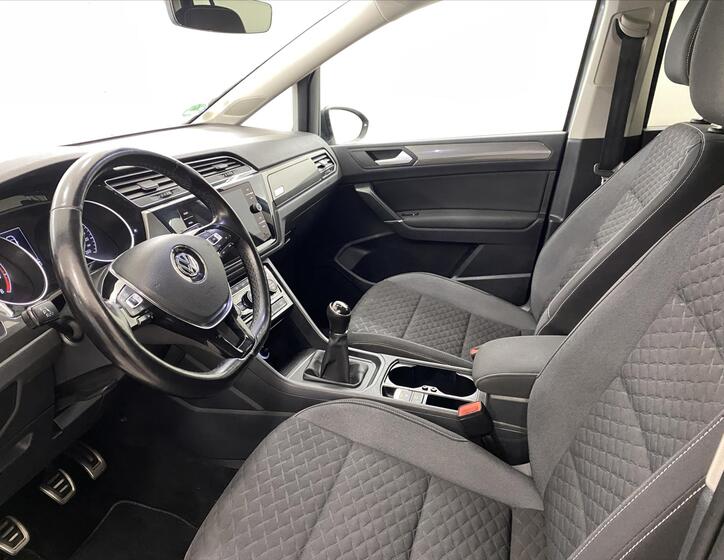 Volkswagen Touran 5
