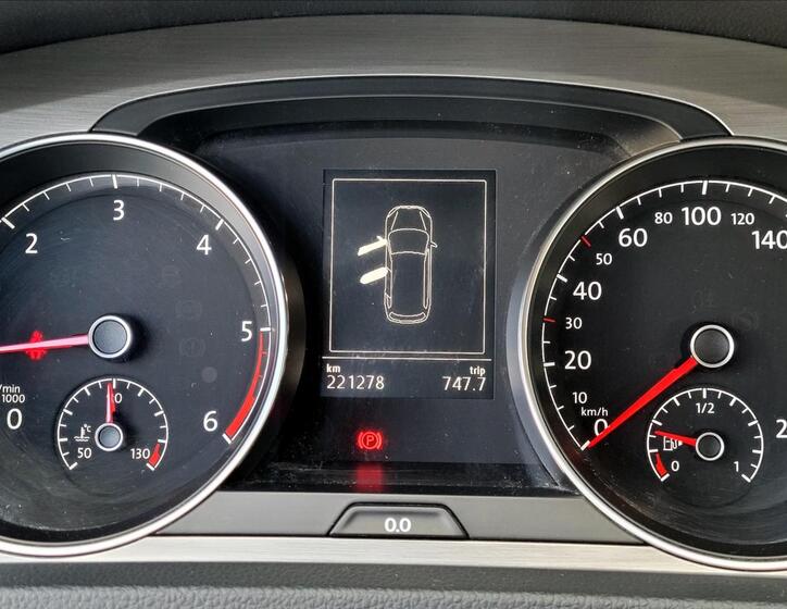 Volkswagen Golf 44