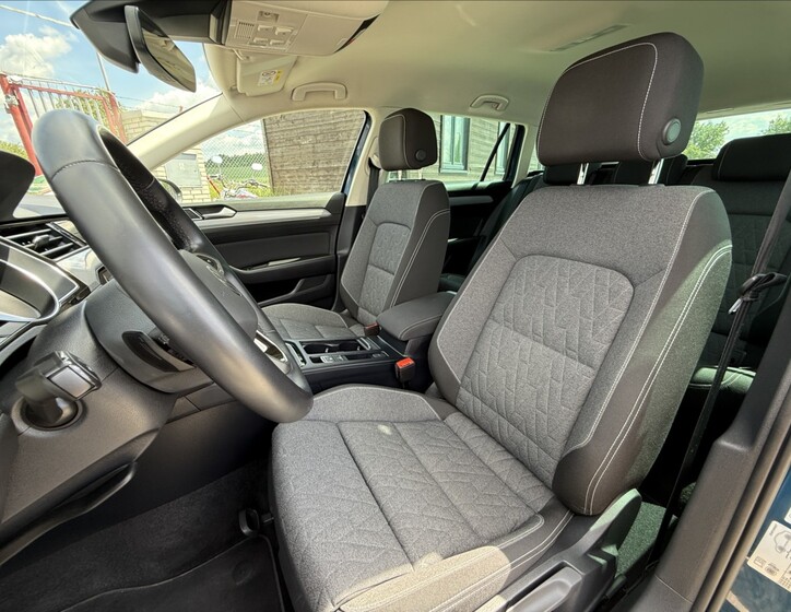Volkswagen Passat 11
