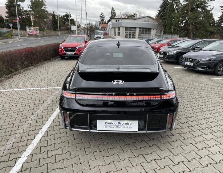 Hyundai Ioniq 6 4