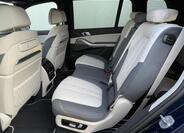 BMW X7 6