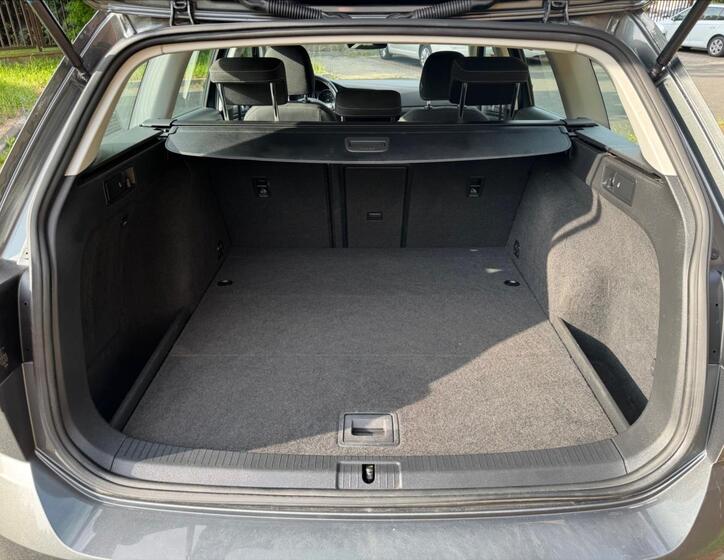 Volkswagen Golf 9