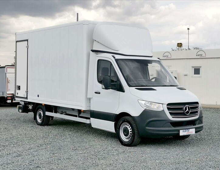 Mercedes-Benz Sprinter 2
