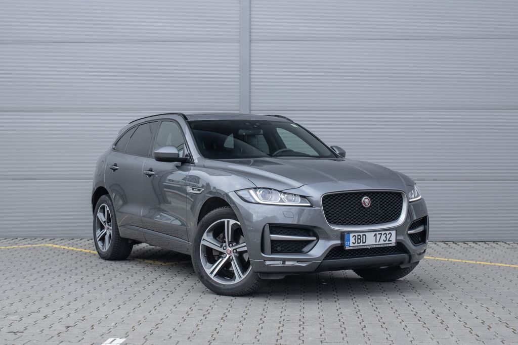 Jaguar F-Pace