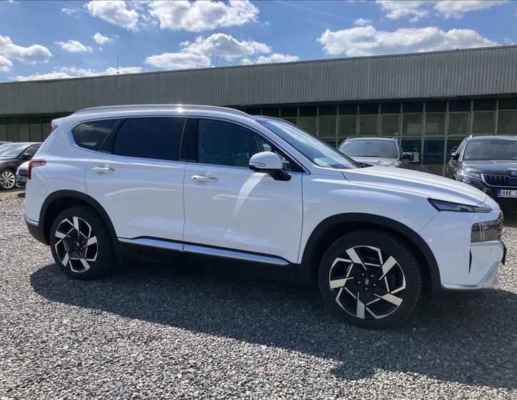 Hyundai Santa Fe 8