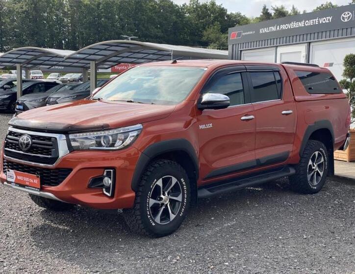 Toyota Hilux 4