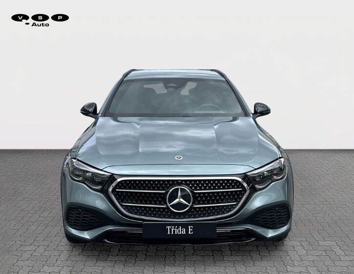 Mercedes-Benz Třídy E 8