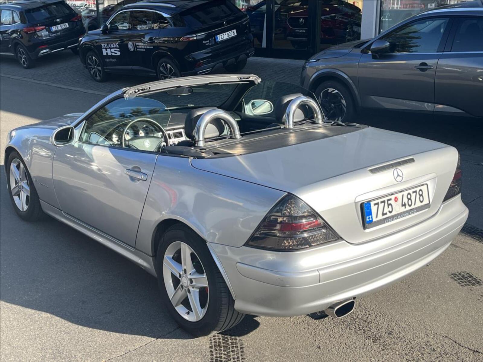 Mercedes-Benz SLK 7