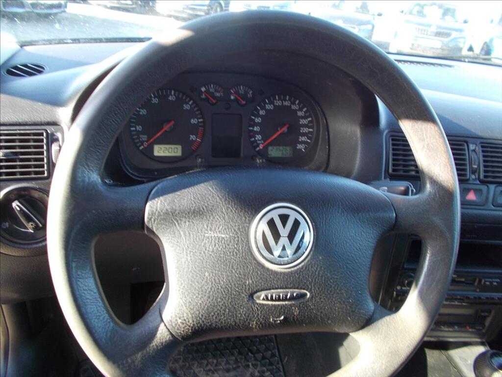 Volkswagen Golf 22