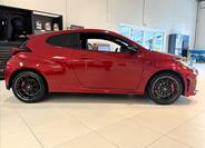 Toyota Yaris 8