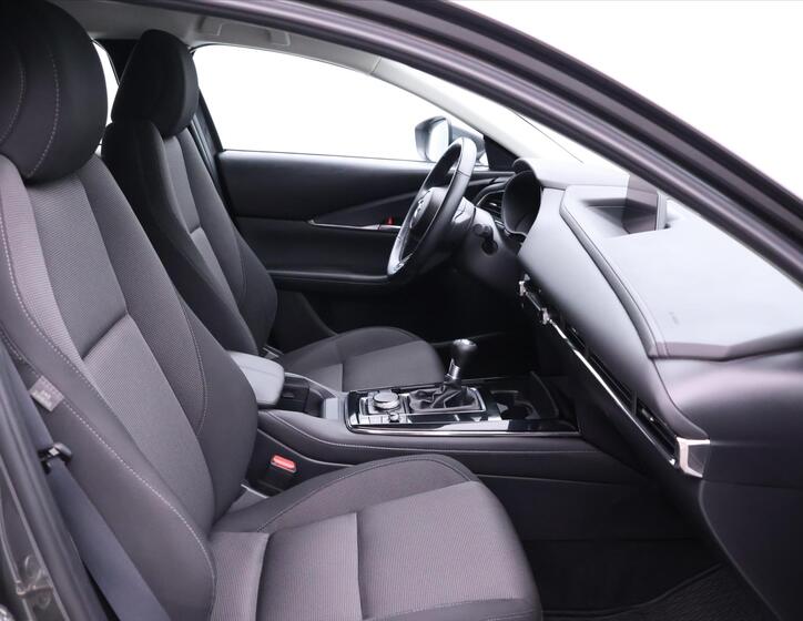 Mazda CX-30 14