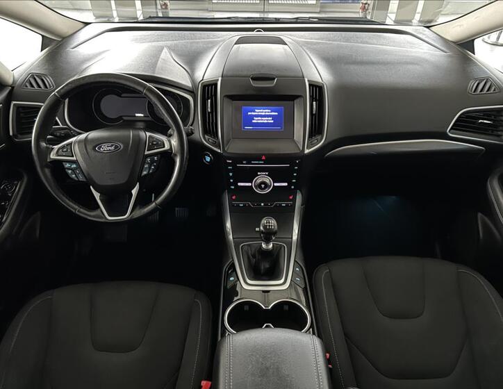 Ford S-MAX 8