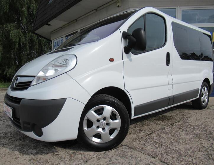 Opel Vivaro 2