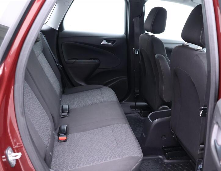 Opel Crossland X 12