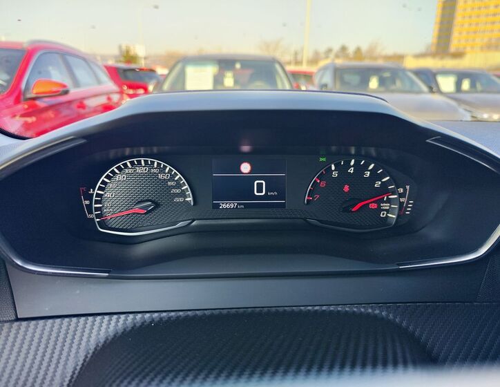 Peugeot 208 13