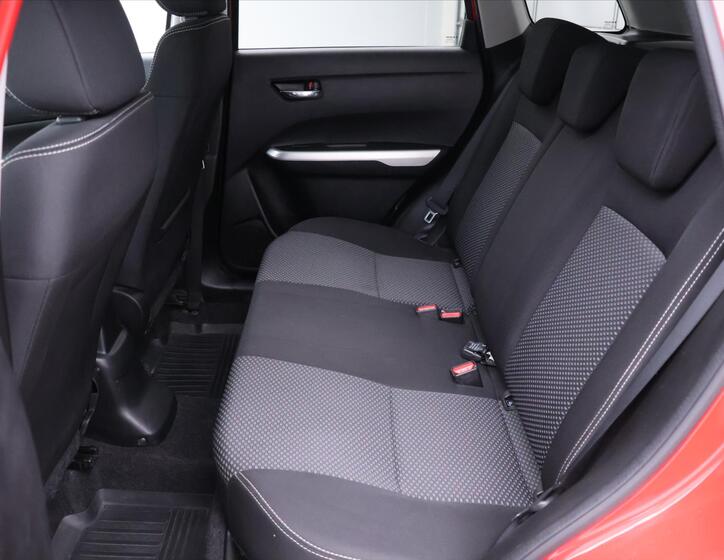 Suzuki Vitara 16