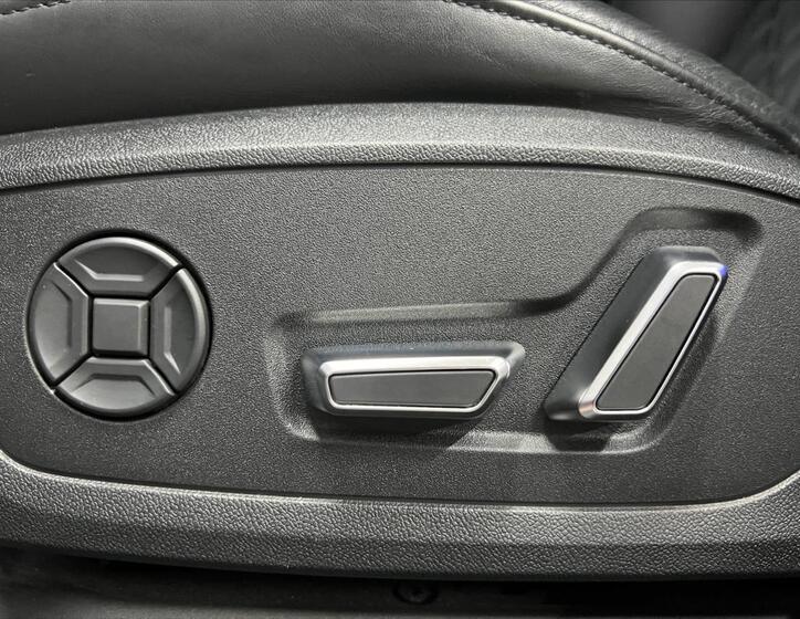 Audi S6 28