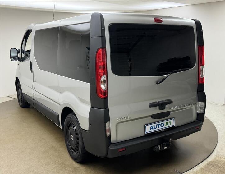 Opel Vivaro 6