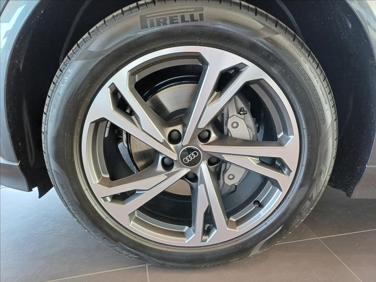 Audi Q6