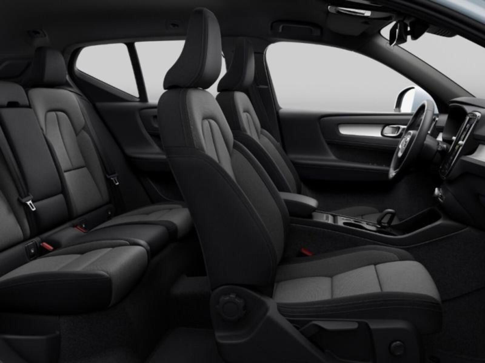 Volvo XC40 10
