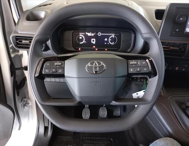 Toyota ProAce City 13